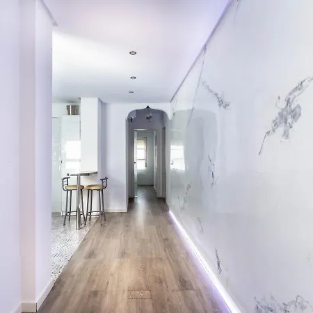 Blue & Red By Sol Maestranza Apartment *