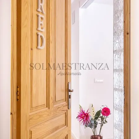 Blue & Red By Sol Maestranza מאלגה