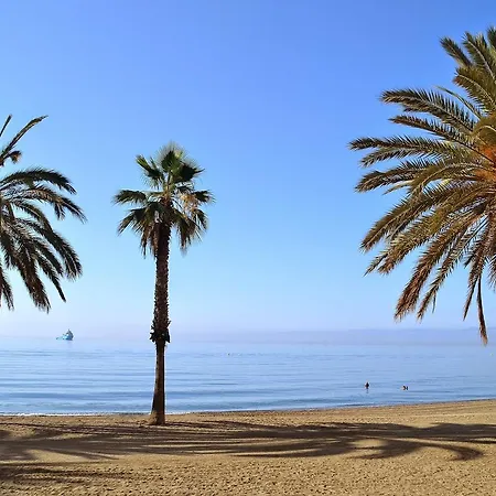 Blue & Red By Sol Maestranza דירה *