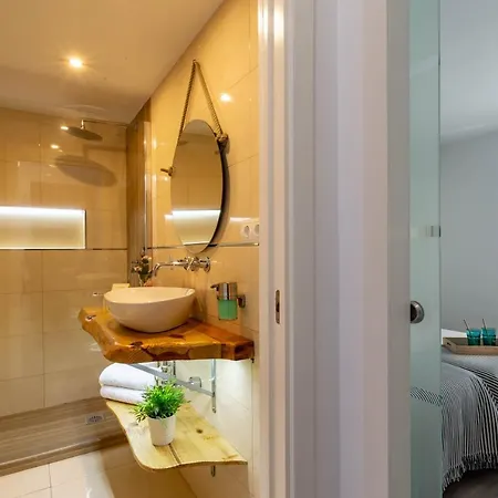 Blue & Red By Sol Maestranza דירה מאלגה