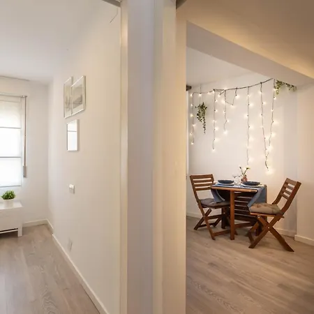 Blue & Red By Sol Maestranza דירה מאלגה