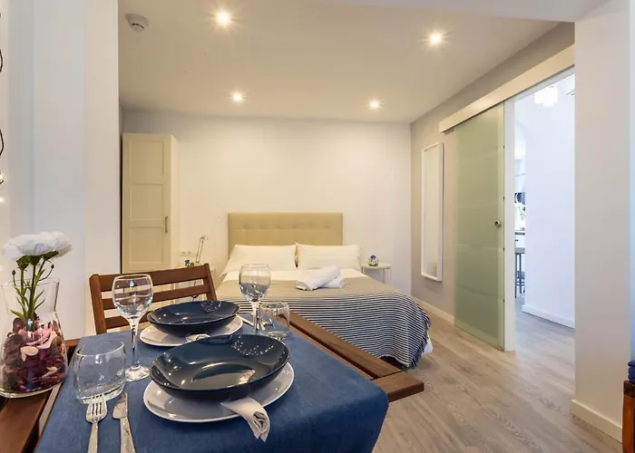 公寓 Blue & Red By Sol Maestranza 马拉加